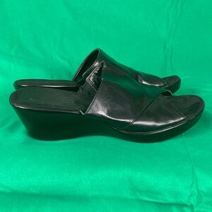 Aerosoles Women's Black Leather Comfort Slide Sandals Size 7.5